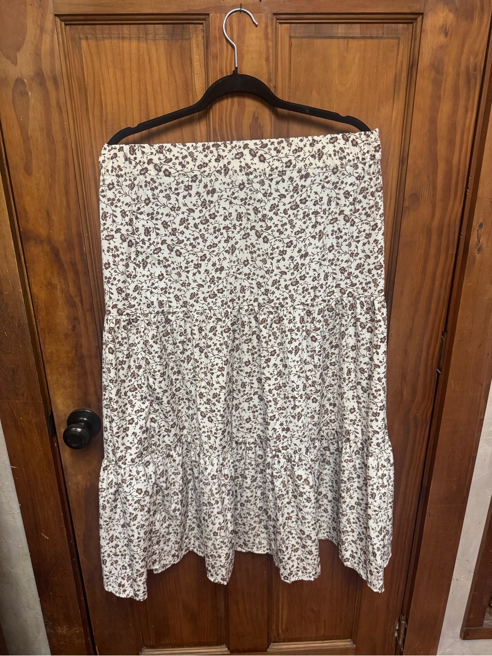 Women's White Floral Tiered Skirt